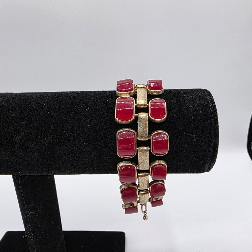 Vintage Womens Silver Tone Metal Jelly Link Red Lucite Bangle Lobster Boho 19"
